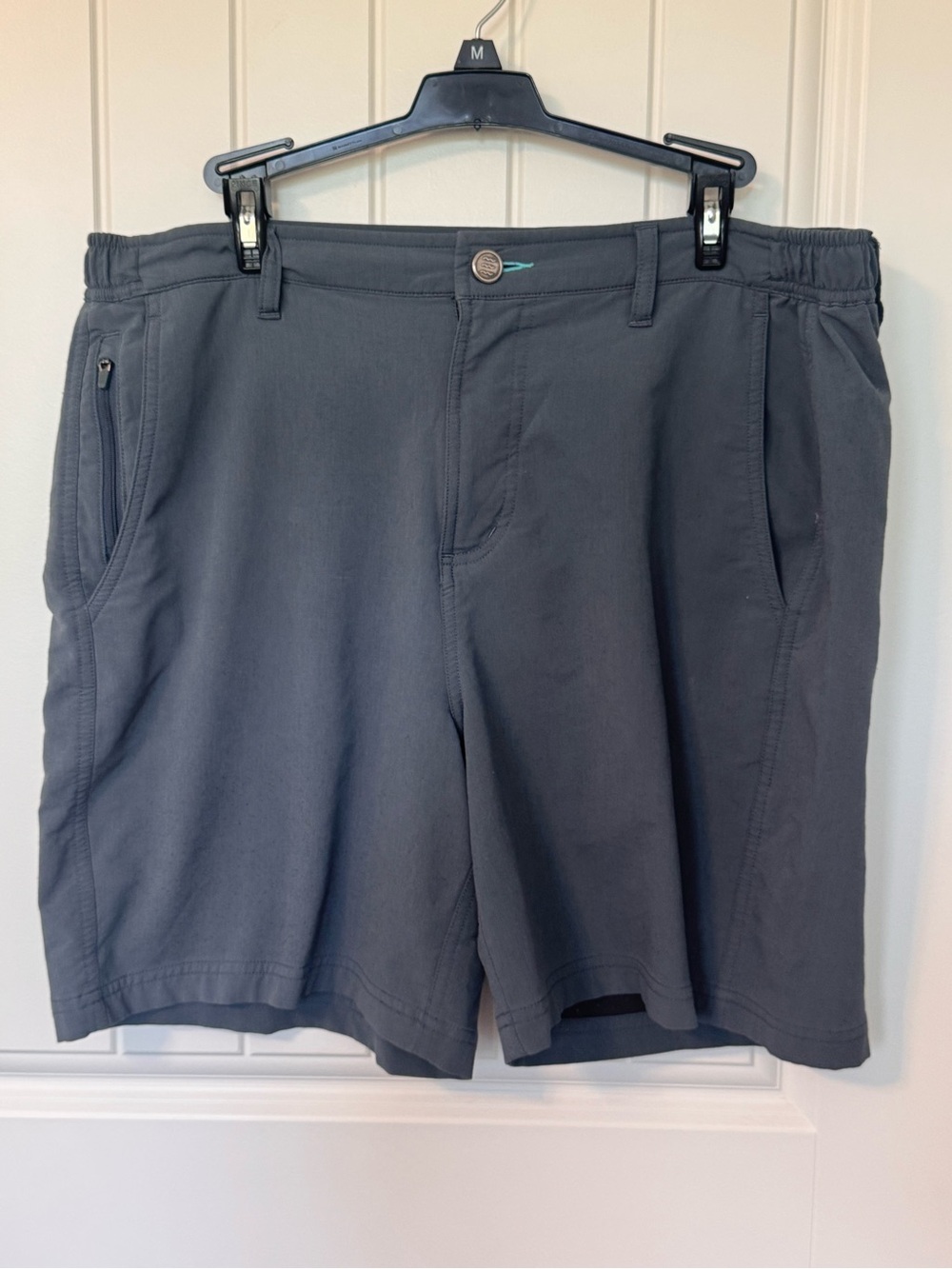 Free Fly Men's Utility Shorts Large Gray Bamboo Stretch 7" Inseam
